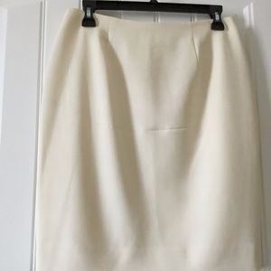 Dana Buchman Petite 10 short skirt cream